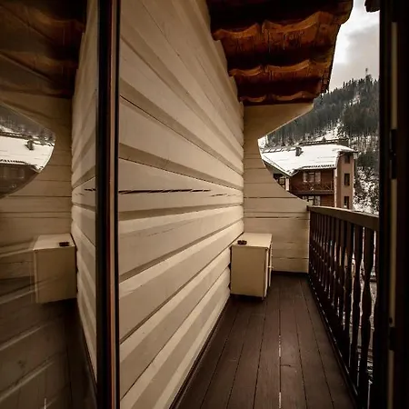 Dovbushanka * Boekovel